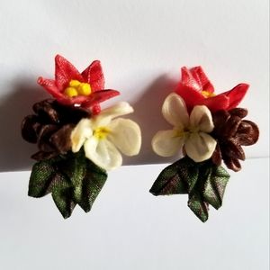 Vintage sculpted flowers screwback earrings red white brown green fabric